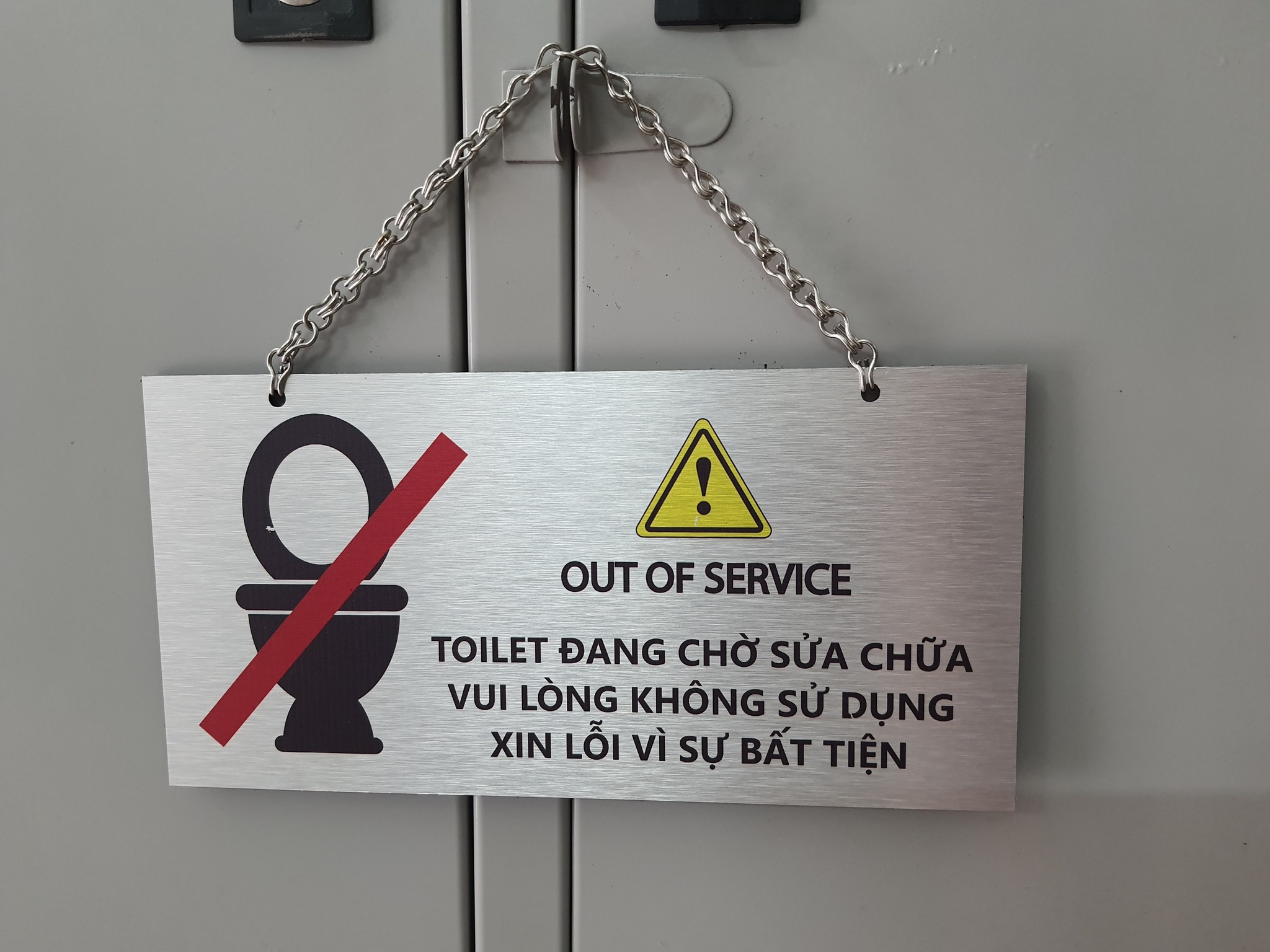 Bảng chỉ dẫn nhà vệ sinh BMT Toilet WC chất liệu Gỗ Alu Inox Formex